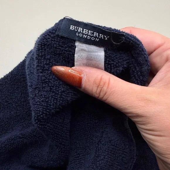 Burberry Navy Towel with Drawstring Bag Attached - Picture 4 of 8